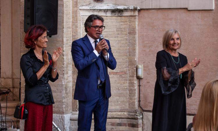 Grande partecipazione alla serata-evento del Kiwanis Club di Macerata per la prima del Rigoletto (FOTO) Grande partecipazione alla serata-evento del Kiwanis Club di Macerata per la prima del Rigoletto (FOTO)