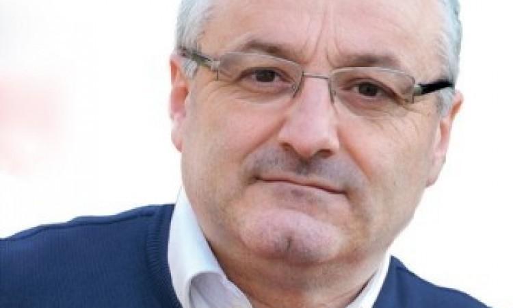 Sciapichetti risponde a Fratelli d'Italia sugli autobus sostitutivi: "Teatrino politico, il servizio è efficace" Sciapichetti risponde a Fratelli d'Italia sugli autobus sostitutivi: "Teatrino politico, il servizio è efficace"