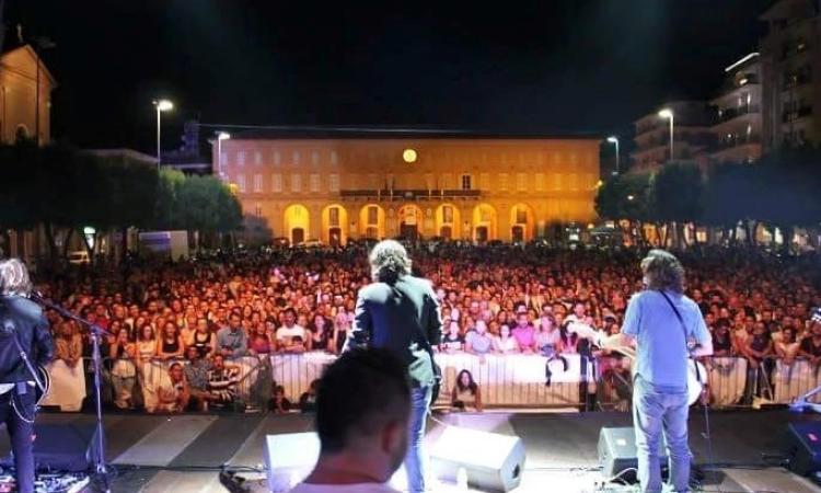 Civitanova, domenica concerto tributo a Ligabue in piazza XX Settembre