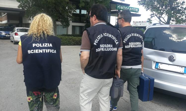 Montecassiano, dramma all'Hotel Recina: trovato morto un 34enne ghanese (FOTO) Montecassiano, dramma all'Hotel Recina: trovato morto un 34enne ghanese (FOTO)