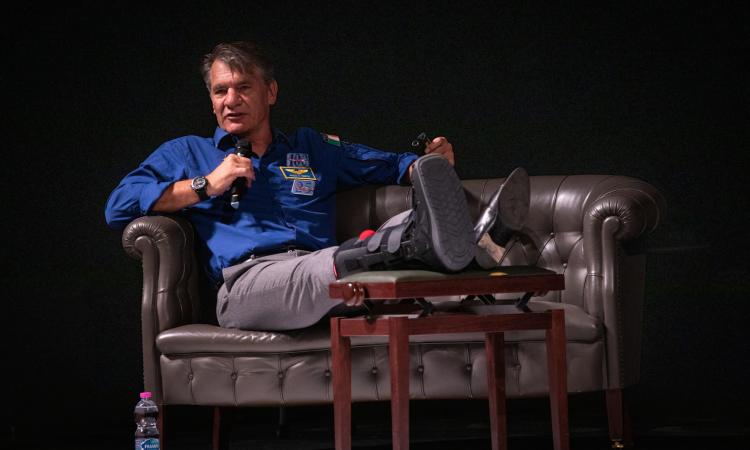 Macerata, Paolo Nespoli al Teatro Lauro Rossi: è gran finale per la rassegna "Dialoghi" Macerata, Paolo Nespoli al Teatro Lauro Rossi: è gran finale per la rassegna "Dialoghi"