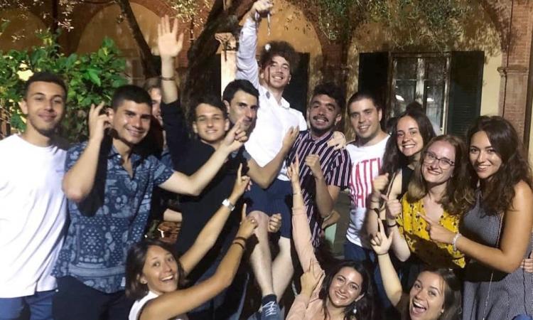 Sfida olimpica tra "cervelloni": premiati gli allievi della scuola "Leopardi" dell'UniMc Sfida olimpica tra "cervelloni": premiati gli allievi della scuola "Leopardi" dell'UniMc