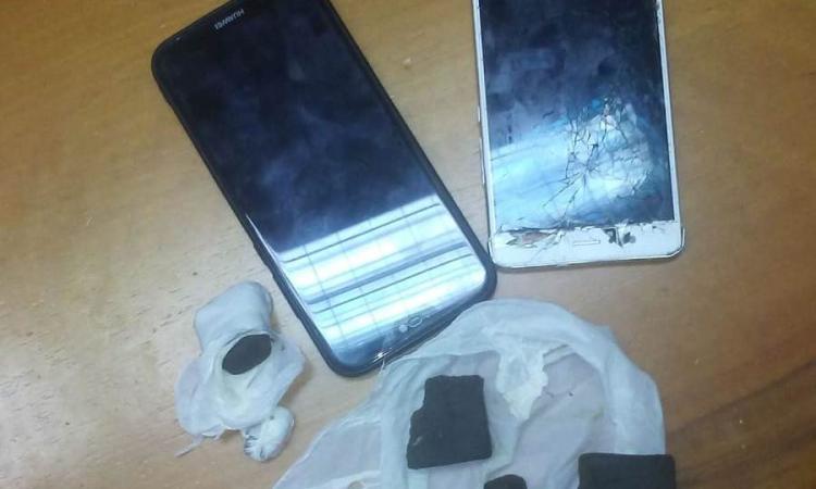 Civitanova, bloccati due giovani: in auto avevano 70 grammi di hashish