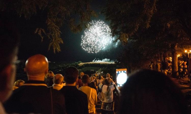 Porto Recanati, niente fuochi d'artificio a Ferragosto Porto Recanati, niente fuochi d'artificio a Ferragosto