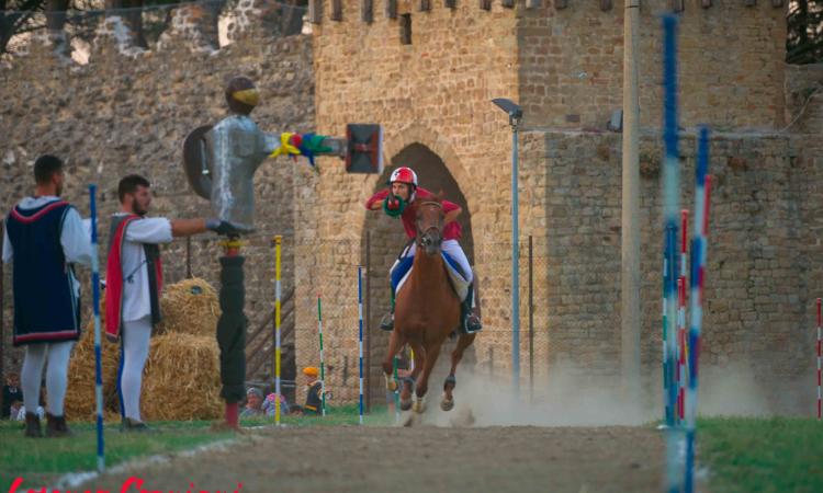 Il Rione di Porta Picena vince il Palio di San Ginesio: il racconto della cinquantesima edizione Il Rione di Porta Picena vince il Palio di San Ginesio: il racconto della cinquantesima edizione