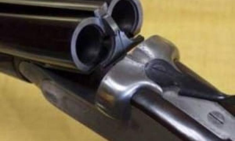 Civitanova, minaccia il vicino di casa: sequestro di fucili e denuncia per un 65enne Civitanova, minaccia il vicino di casa: sequestro di fucili e denuncia per un 65enne