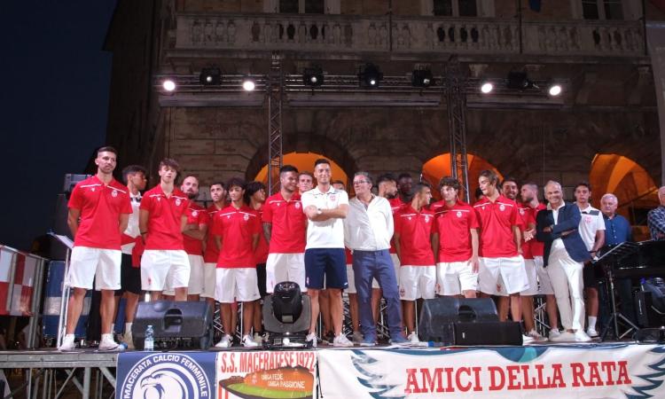 La Maceratese si presenta ai tifosi: "L'unico obiettivo è vincere" (VIDEO e FOTO)