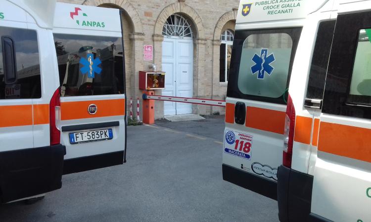 Croce Gialla Recanati, 30 anni di attività: il plauso del sindaco Bravi e dell'assessore Nicolini Croce Gialla Recanati, 30 anni di attività: il plauso del sindaco Bravi e dell'assessore Nicolini