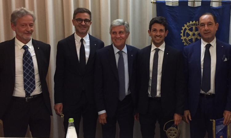 Quattro nuovi soci per il Rotary Club Macerata (FOTO) Quattro nuovi soci per il Rotary Club Macerata (FOTO)