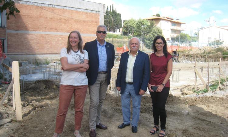 825mila euro per l'ampliamento dell'ITIS "Mattei" di Recanati: il sopralluogo del presidente Pettinari 825mila euro per l'ampliamento dell'ITIS "Mattei" di Recanati: il sopralluogo del presidente Pettinari