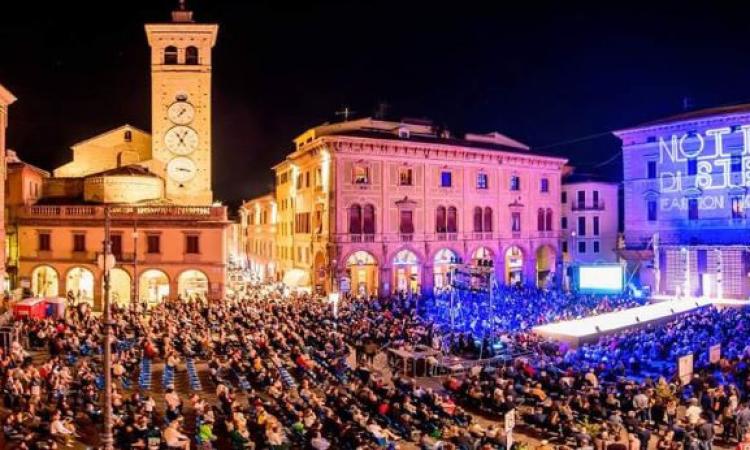 Moda, spettacolo e musica: tutto pronto a Tolentino per la “Notte di Stelle – Fashion Night” Moda, spettacolo e musica: tutto pronto a Tolentino per la “Notte di Stelle – Fashion Night”