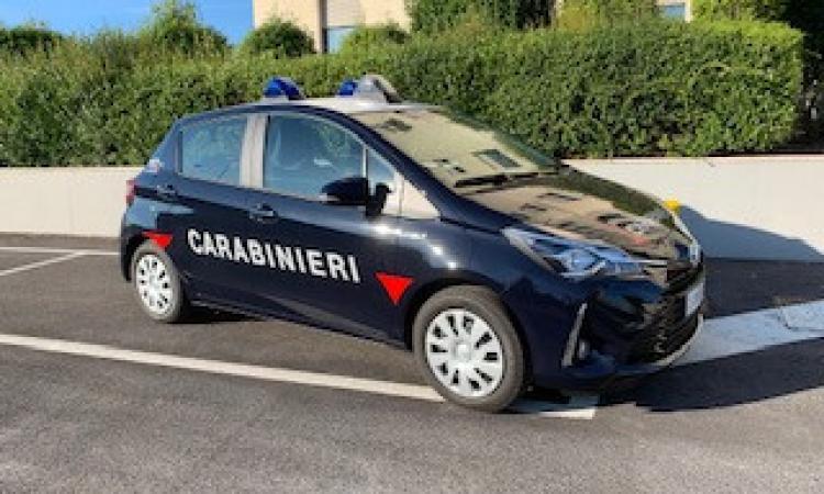 Civitanova, anche la Benemerita diventa  ibrida: consegnata una nuova Toyota a sevizio dell'Arma