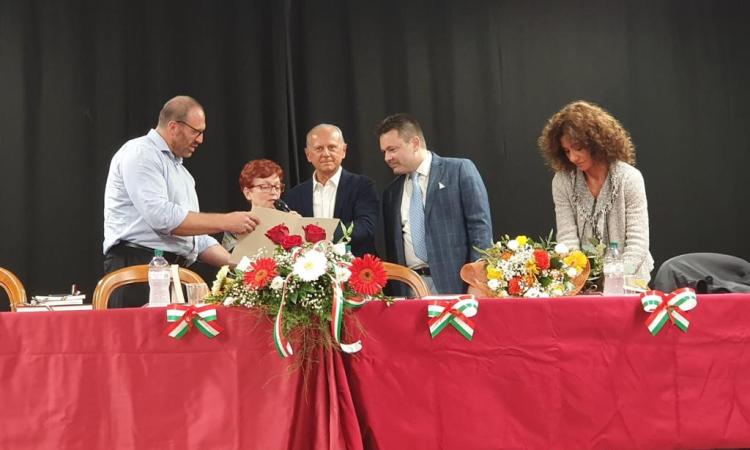 Caldarola, riflettori accesi sul sisma con il libro "Tutti giù per terra" Caldarola, riflettori accesi sul sisma con il libro "Tutti giù per terra"