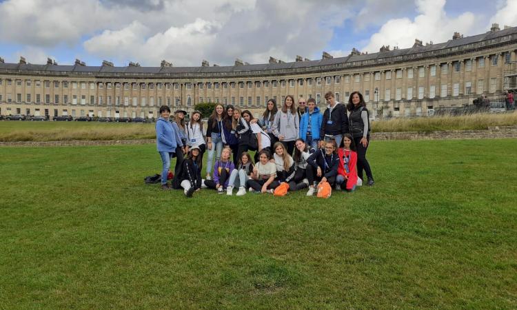 Macerata, gli studenti della scuola "Mestica" in vacanza-studio in Inghilterra (FOTO) Macerata, gli studenti della scuola "Mestica" in vacanza-studio in Inghilterra (FOTO)