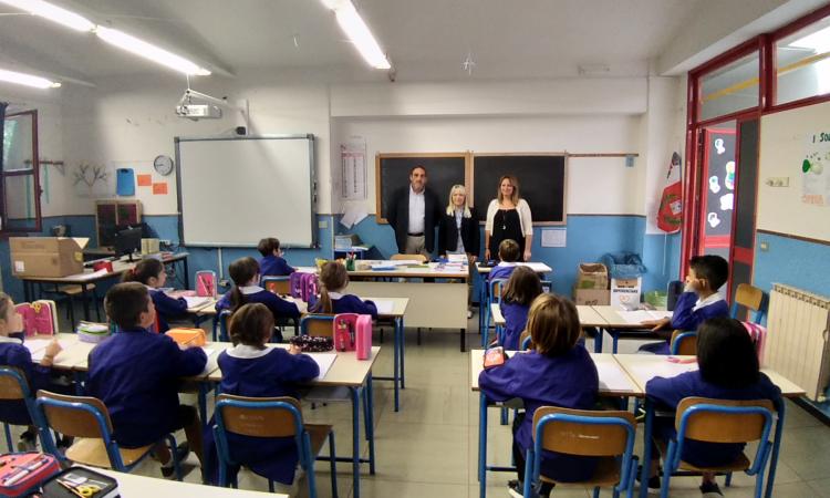 San Severino, nuovo anno scolastico: il sindaco Piermattei in visita al plesso di Cesolo