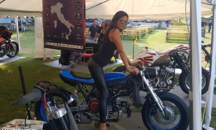 La Ducati ibrida del settempedano Massimo Orazi conquista la Brianza al Festival Bike di Como