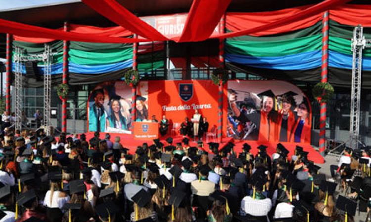 Tutto pronto all'Unicam per la "Festa della laurea": tra gli ospiti il rapper Moreno Tutto pronto all'Unicam per la "Festa della laurea": tra gli ospiti il rapper Moreno