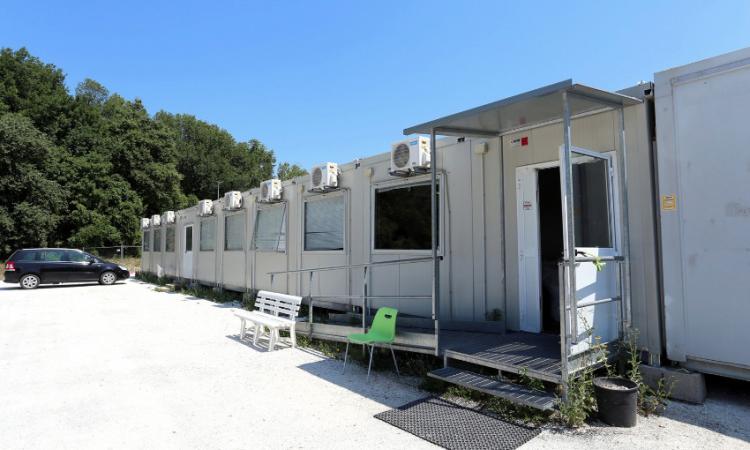 Tolentino, container vendesi: il Comune approva la dismissione dei moduli Tolentino, container vendesi: il Comune approva la dismissione dei moduli