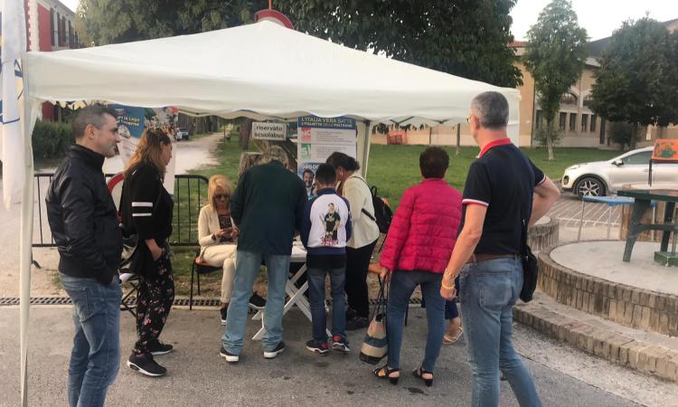 Oltre 6000 firme a sostegno di Matteo Salvini, Arrigoni: "Nelle Marche successo straordinario" (FOTO)