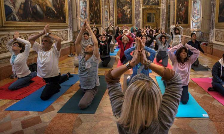 Macerata, l'arte incontra il benessere: ai Musei Civici l'evento "Yoga e cultura in musica"