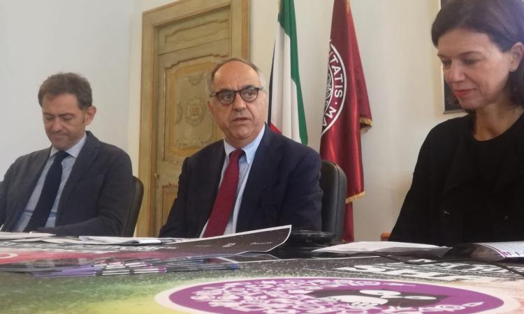 Macerata, “Oltre i muri... fino alla luna”, cittadini e ricercatori mai così vicini: venerdì 27 appuntamento con Sharper (FOTO) Macerata, “Oltre i muri... fino alla luna”, cittadini e ricercatori mai così vicini: venerdì 27 appuntamento con Sharper (FOTO)