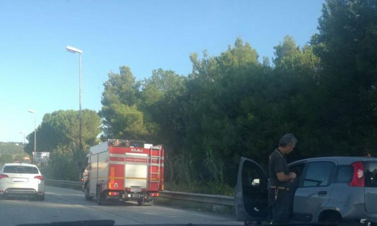 Incidente in superstrada all'altezza dell'uscita di Piediripa: traffico in tilt Incidente in superstrada all'altezza dell'uscita di Piediripa: traffico in tilt