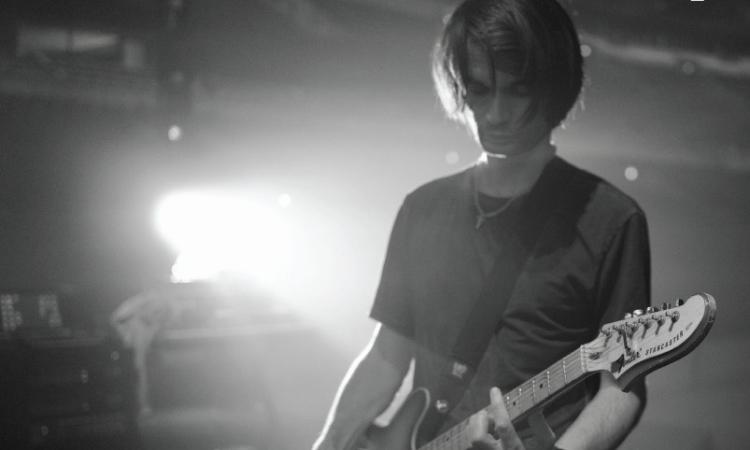 Il chitarrista dei Radiohead Jonny Greenwood in concerto per l'arte terremotata Il chitarrista dei Radiohead Jonny Greenwood in concerto per l'arte terremotata
