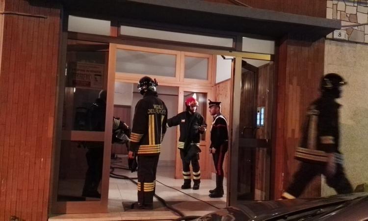 Macerata, principio di incendio in un appartamento in via Severini (FOTO) Macerata, principio di incendio in un appartamento in via Severini (FOTO)