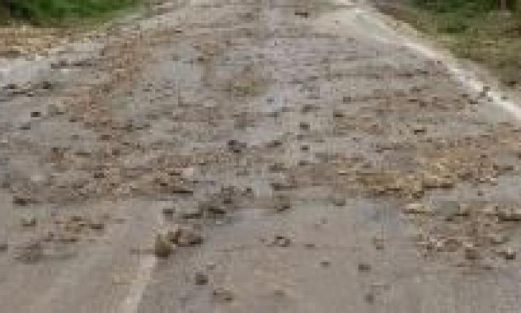 Montelupone, chiusa la Provinciale dell'Asola a causa di uno smottamento