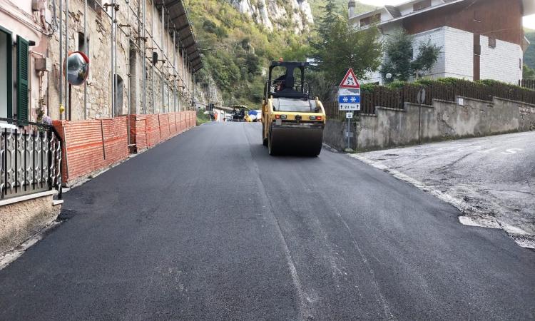 Conclusi i lavori sulla Pioraco-Sefro, Pettinari: "Lo stato ci consenta di utilizzare i ribassi d'asta"