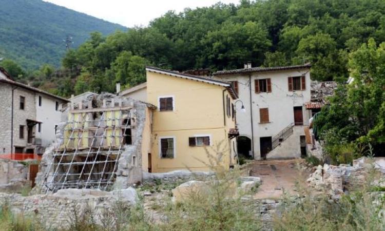 Post-sisma, "Ussita non è il Belice": chieste le dimissioni di Farabollini e Fraticelli Post-sisma, "Ussita non è il Belice": chieste le dimissioni di Farabollini e Fraticelli