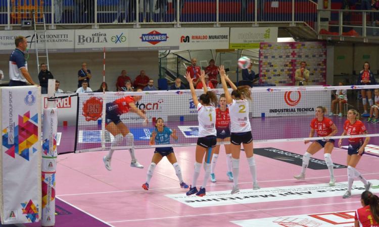 Volley, sconfitta all'esordio per la Roana CBF: Mondovì si impone per 3-1