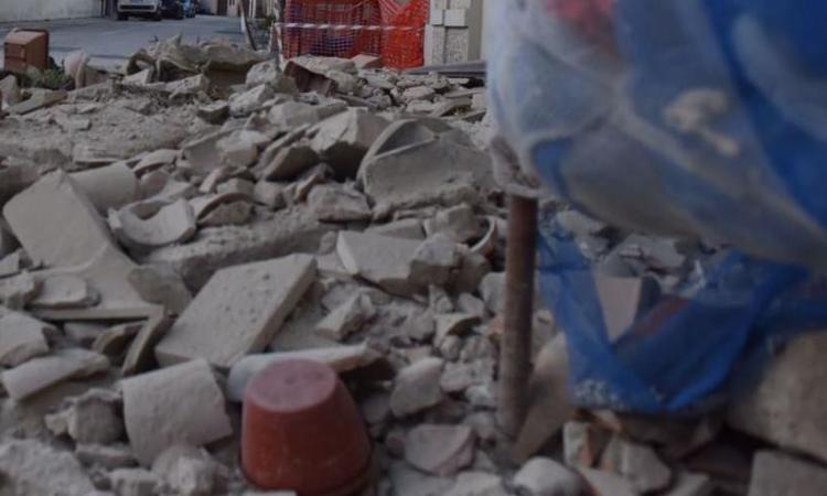 Gli sfollati sulla proroga del termine della busta paga pesante: "Il terremoto ha distrutto le case, il Governo ci toglie la dignità" Gli sfollati sulla proroga del termine della busta paga pesante: "Il terremoto ha distrutto le case, il Governo ci toglie la dignità"