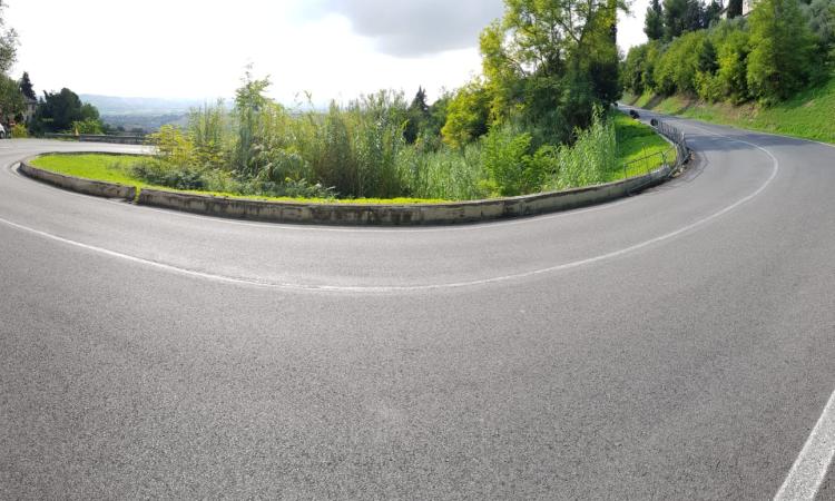 Recanati, lavori nella porzione di scarpata in zona Ponte Nuovo: scatta il senso unico alternato