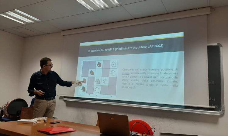 Il Liceo matematico "Filelfo" di Tolentino a Salerno per un importante seminario Il Liceo matematico "Filelfo" di Tolentino a Salerno per un importante seminario