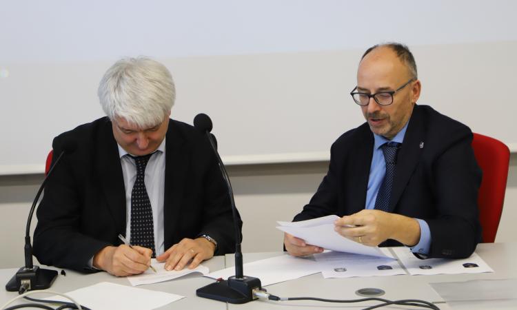 Liceo Matematico, siglato il protocollo d'intesa tra Unicam e Ufficio Scolastico Regionale Liceo Matematico, siglato il protocollo d'intesa tra Unicam e Ufficio Scolastico Regionale
