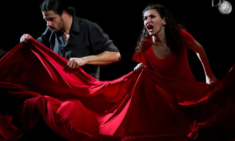 Civitanova, terzo appuntamento con "Caro Teatro": in scena la commedia "Chocolat" Civitanova, terzo appuntamento con "Caro Teatro": in scena la commedia "Chocolat"