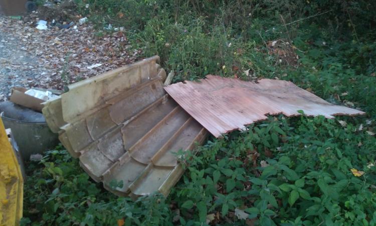 San Severino, discarica a cielo aperto in località Gaglianvecchio (FOTO)