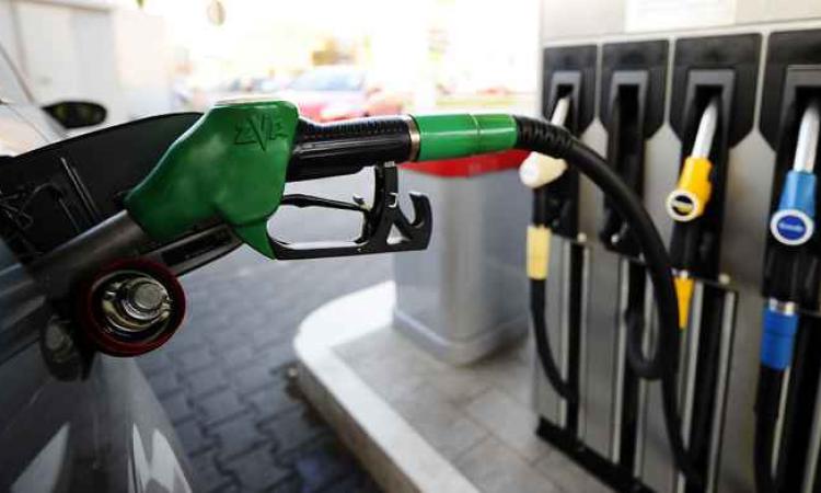 48 ore senza carburante, indetto lo sciopero dei benzinai: ecco quando 48 ore senza carburante, indetto lo sciopero dei benzinai: ecco quando