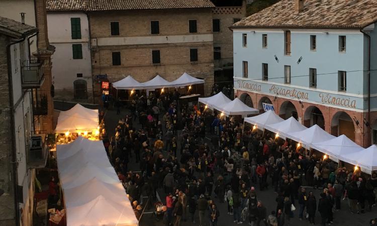 Serrapetrona, torna "Appassimenti Aperti": tutti i sapori della Vernaccia nera Serrapetrona, torna "Appassimenti Aperti": tutti i sapori della Vernaccia nera