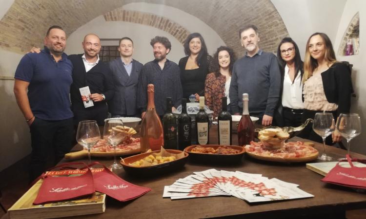 Potenza Picena, al via la manifestazione "Salotto diVino": tra arte, cultura ed enogastronomia Potenza Picena, al via la manifestazione "Salotto diVino": tra arte, cultura ed enogastronomia