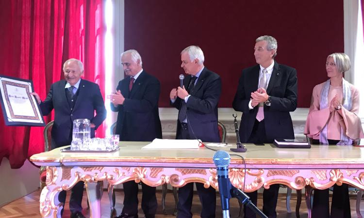 Recanati, 200 anni de "L'Infinito": Mogol riceve il Premio Giacomo Leopardi