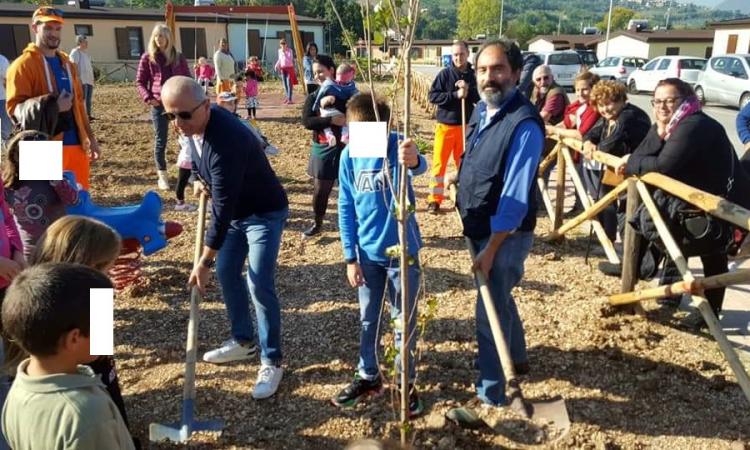 A Caldarola torna la tradizionale “festa dell’Albero” A Caldarola torna la tradizionale “festa dell’Albero”