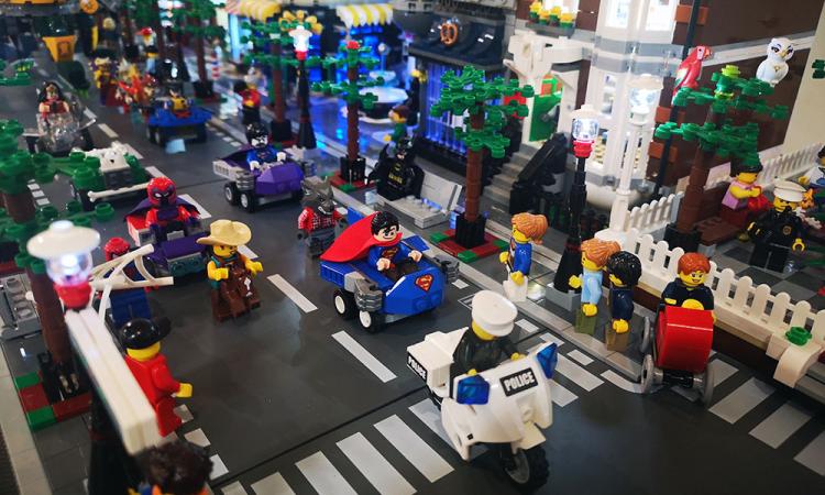 Prosegue con successo la mostra "Tolentino Brick Art": nel week-end di festa due laboratori per i più piccoli