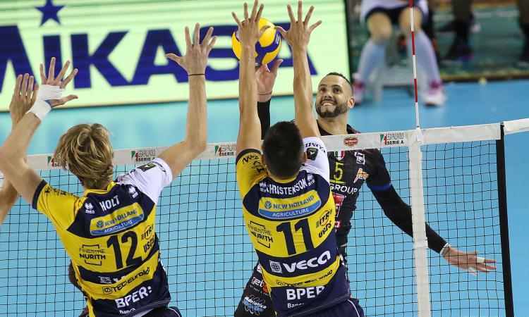 La Lube si arrende in quattro set a Modena, niente finale in Supercoppa (FOTO) La Lube si arrende in quattro set a Modena, niente finale in Supercoppa (FOTO)