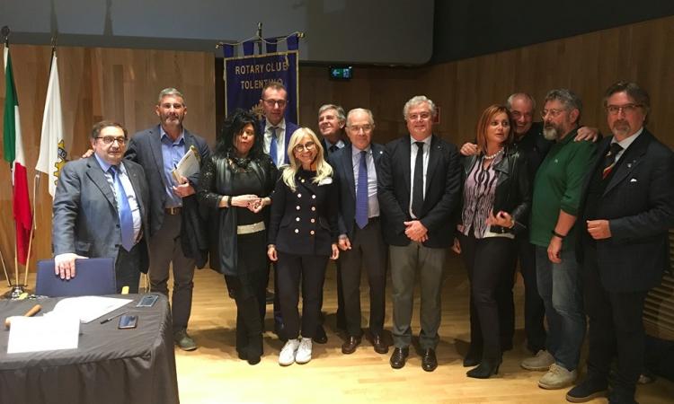 Rotary Tolentino, Politeama gremito per il convegno a tre anni dal sisma (FOTO) Rotary Tolentino, Politeama gremito per il convegno a tre anni dal sisma (FOTO)