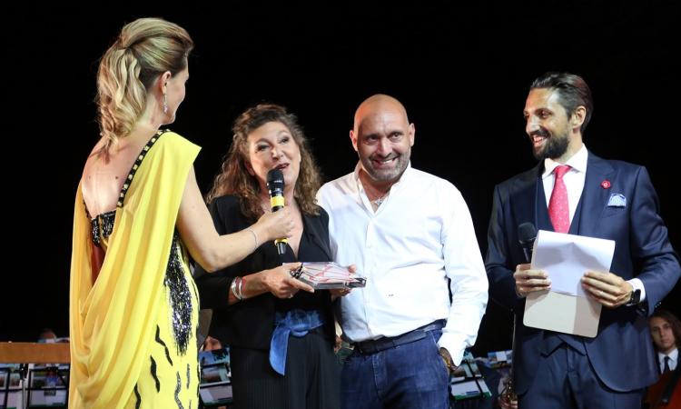 Nuova idea del sarto Luca Paolorossi: a Villa Gentiloni debuttano le “Merende di networking” Nuova idea del sarto Luca Paolorossi: a Villa Gentiloni debuttano le “Merende di networking”