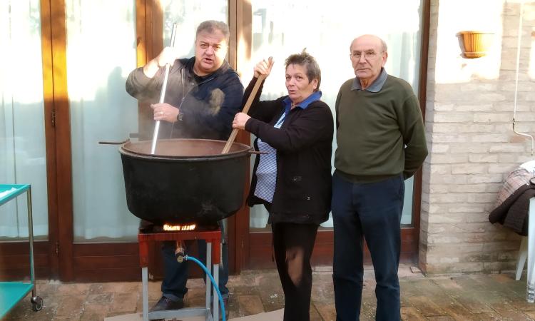 Musica, castagne e polenta per festeggiare San Martino insieme alla Pro Loco di Treia (FOTO)