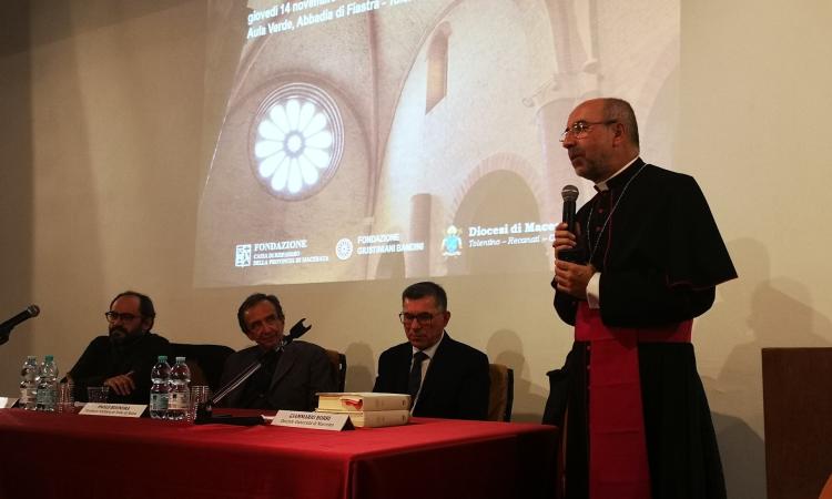 Prestigioso convegno sulle “carte” fiastrensi con il vescovo Marconi all’Abbadia di Fiastra Prestigioso convegno sulle “carte” fiastrensi con il vescovo Marconi all’Abbadia di Fiastra