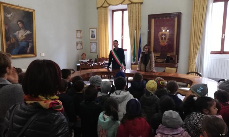 Potenza Picena, giovanissimi studenti in visita al Comune